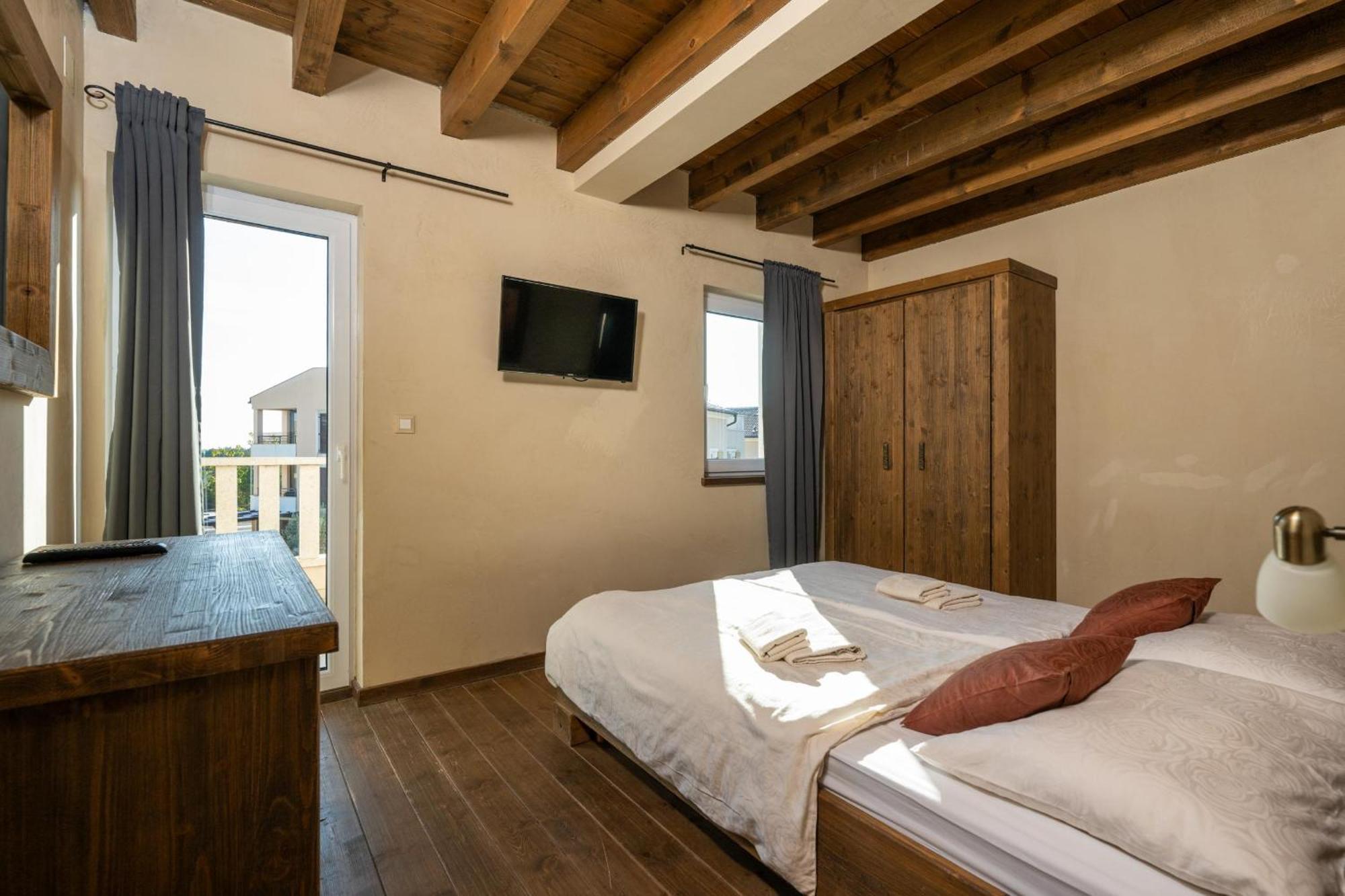 Villa CASTAGNA holiday home Premantura Esterno foto