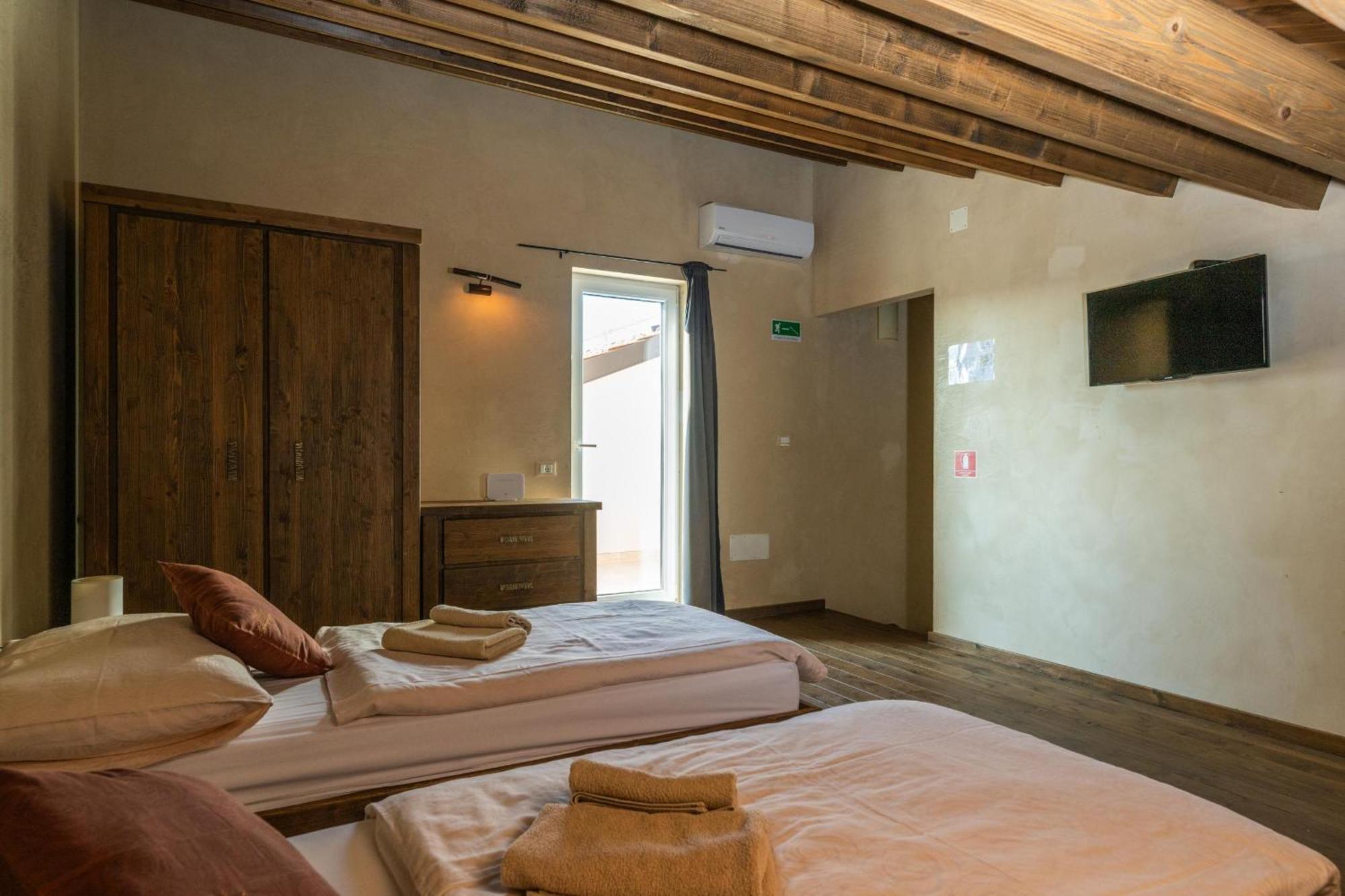Villa CASTAGNA holiday home Premantura Esterno foto
