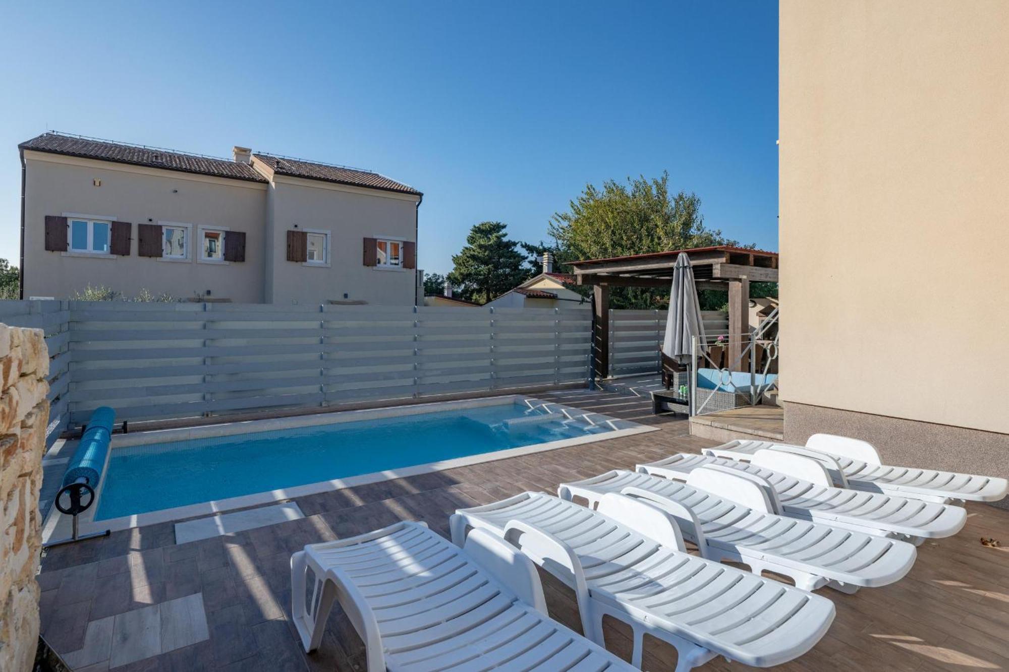 Villa CASTAGNA holiday home Premantura Esterno foto