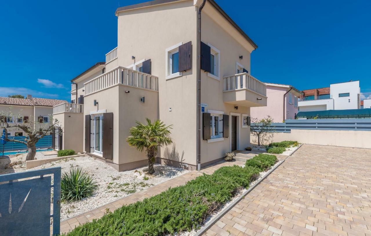 Villa CASTAGNA holiday home Premantura Esterno foto