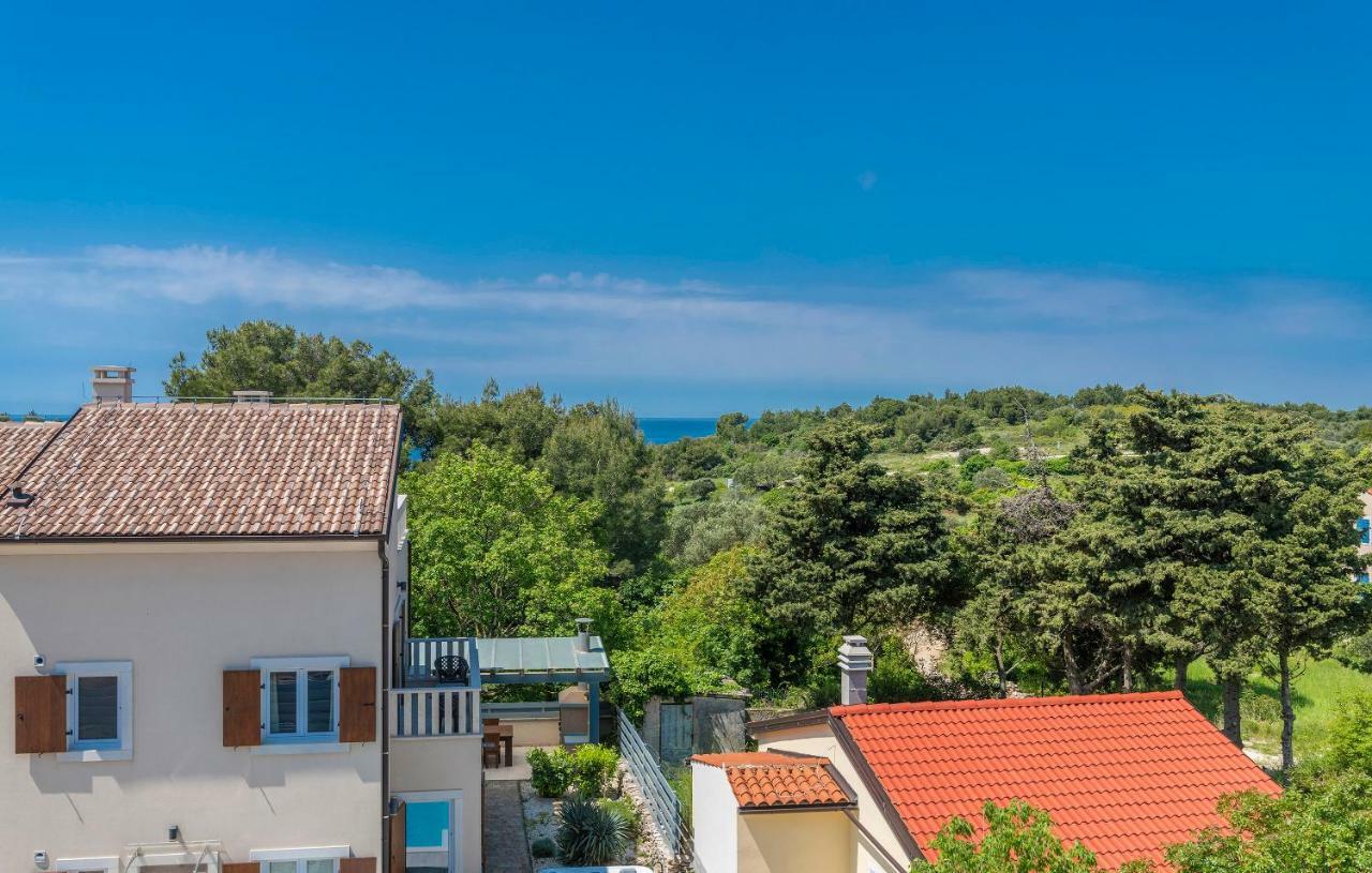 Villa CASTAGNA holiday home Premantura Esterno foto