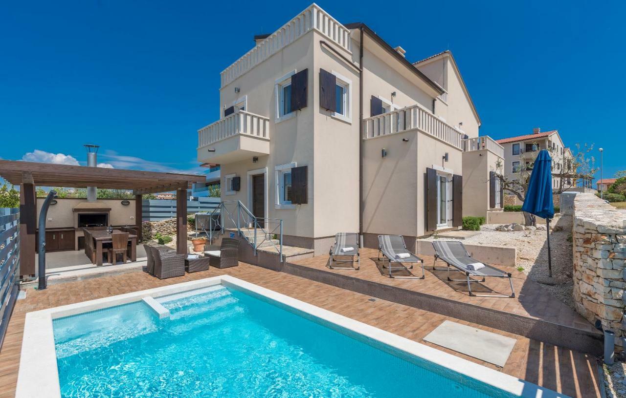 Villa CASTAGNA holiday home Premantura Esterno foto